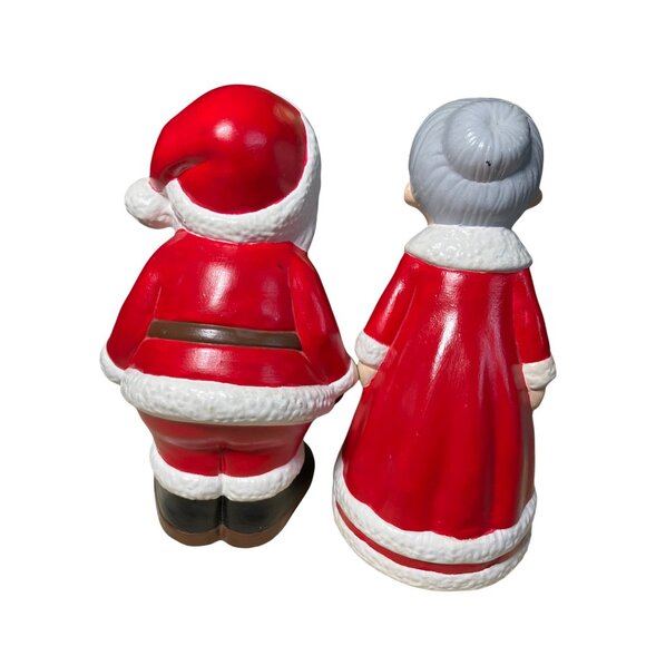 Kissing Santa & Mrs Claus Homemade Ceramic Decor - Picture 7 of 9